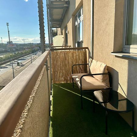 Apartment Ceskomoravska - O2 Arena Praha Exteriér fotografie